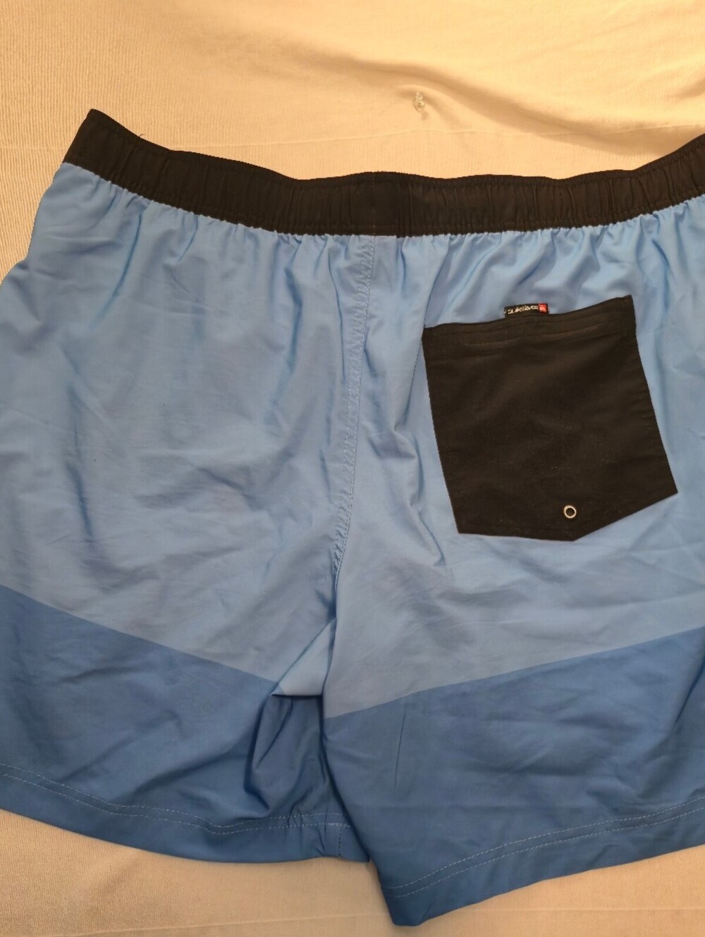 Quiksilver Men's XXL Blue Colorblock Swim Trunks with Black Pocket